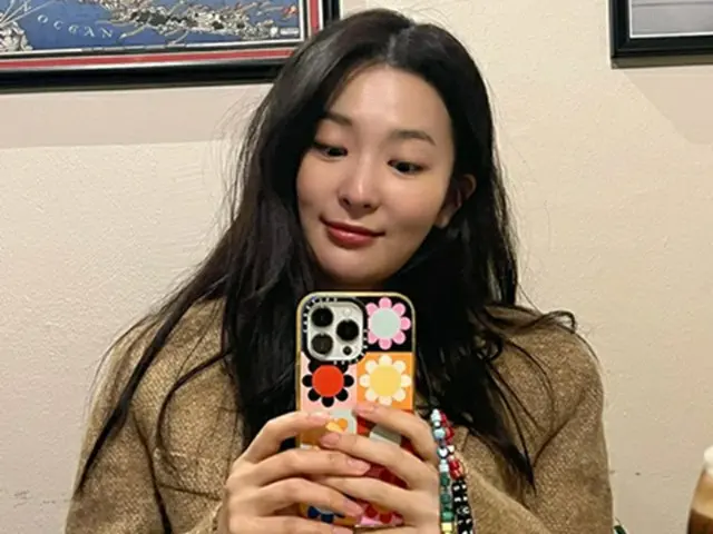 「Red Velvet」スルギ、メンバーのウェンディと「デート」を楽しむ姿を公開（画像提供:wowkorea）