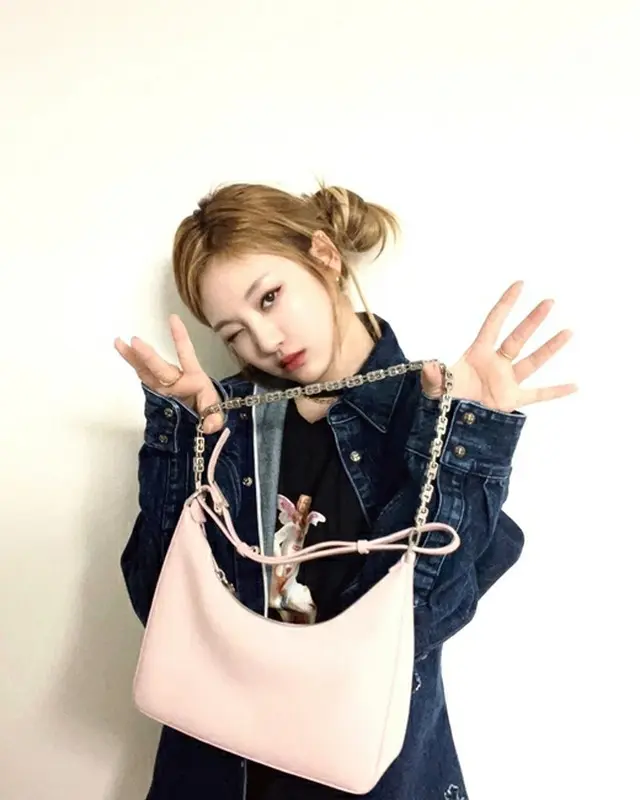 20日ぶりにインスタグラム更新「aespa」…NINGNINGの致命的ウィンク（画像提供:wowkorea）