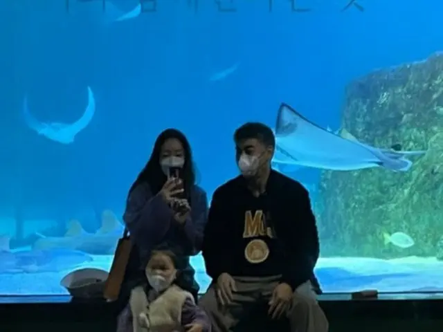 女優ソ・ヒョリム、休日は水族館へ…仲良し家族ショットを公開（画像提供:wowkorea）
