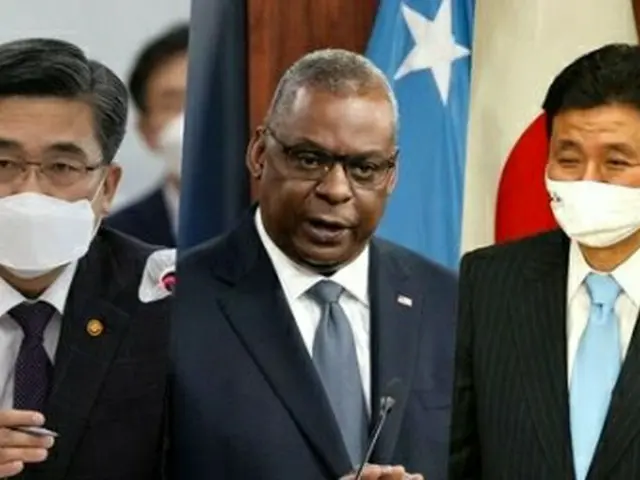 左から韓国の徐旭（ソ・ウク）国防部長官、米国のオースティン国防長官、日本の岸信夫防衛相（資料写真）＝（聯合ニュース）