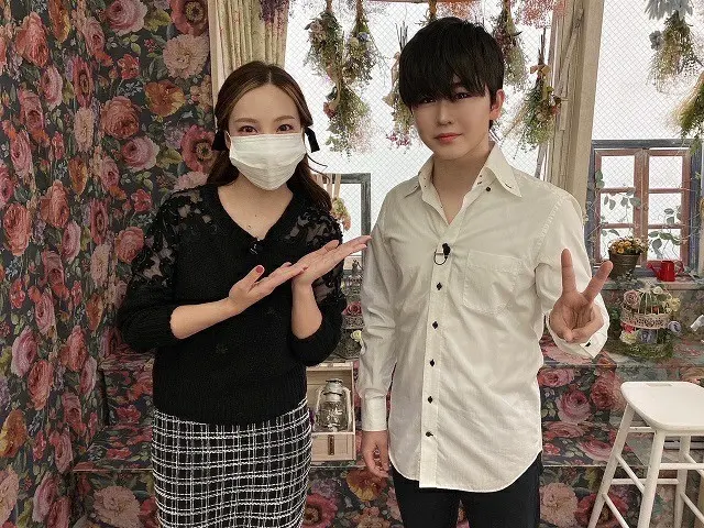 ざわちんと鈴木福。「女神降臨」のイケメン登場人物に大変身（C）BS日テレ（画像提供:wowkorea）