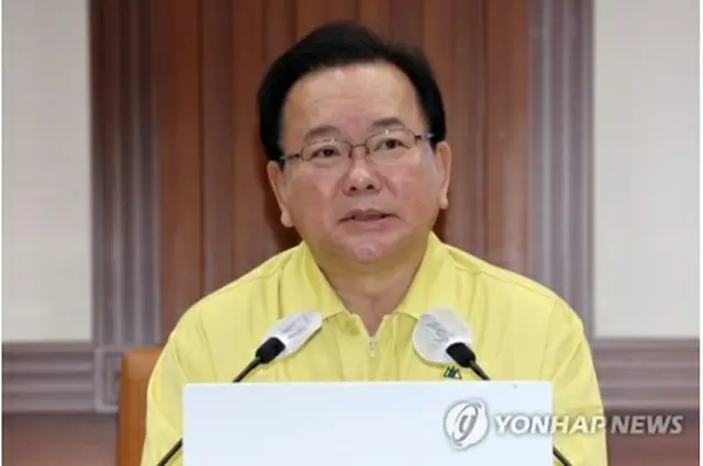 会議で発言する金首相＝11日、ソウル（聯合ニュース）