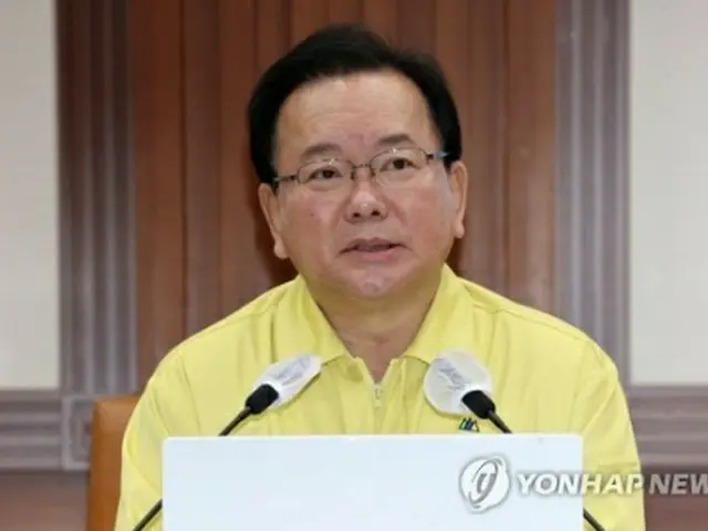 会議で発言する金首相＝11日、ソウル（聯合ニュース）