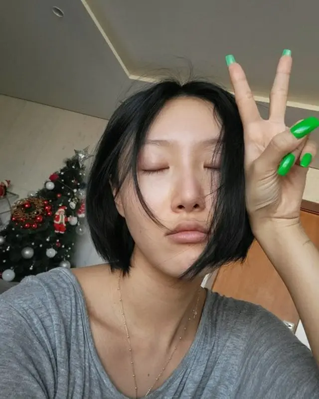 グループ「MAMAMOO」ファサが七色の魅力を披露した。（画像提供:wowkorea）