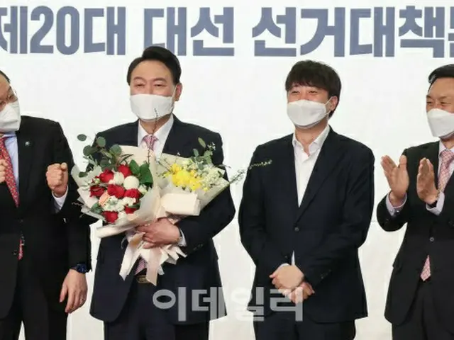 キム・ギヒョン代表、「勝利の祝は終わり、論功行賞を戒めるべき…まずは私が白衣従軍」=韓国（画像提供:wowkorea）