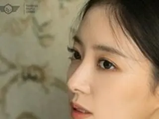 女優イ・セヨン、雑誌撮影現場のビハインドカットを公開「史上最高のビジュアル」