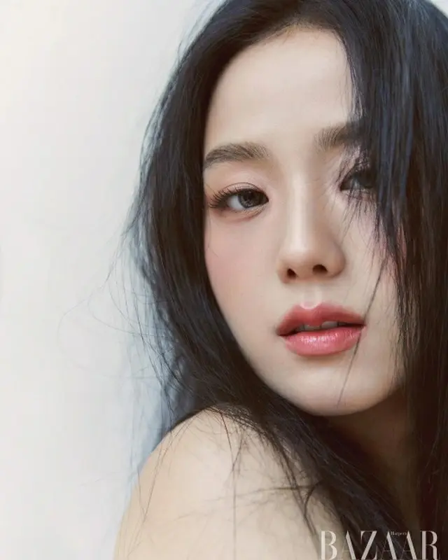 「BLACKPINK」JISOO、画報撮影で完璧な赤ちゃん肌を披露（画像提供:wowkorea）