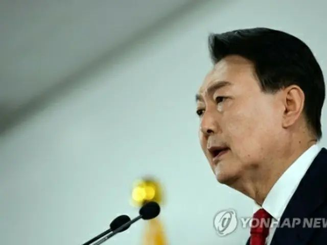 記者会見する尹錫悦氏（国会写真記者団）＝２０日、ソウル（聯合ニュース）