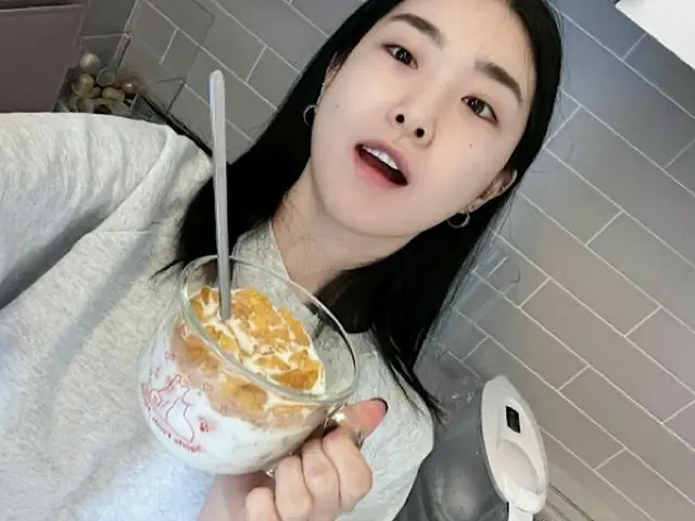 「Brave Girls」ユナ、シリアルを食べるのがこんなに美しいのか（画像提供:wowkorea）