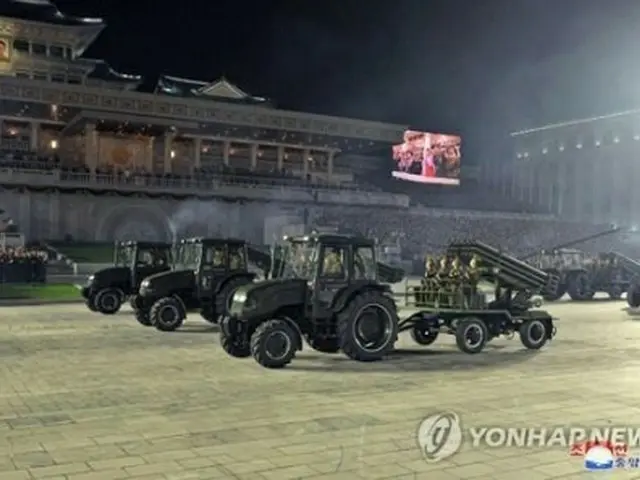 北朝鮮軍のロケット砲（朝鮮中央通信ホームページより）＝（聯合ニュース）≪転載・転用禁止≫