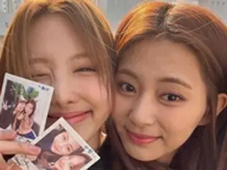 “オリコン週間1位獲得”「TWICE」のナヨン＆ツウィ、お人形さんのような仲良しツーショットを公開