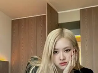 「BLACKPINK」ROSE、シースルードレスで破格ポーズもキュート…3つの魅力を披露
