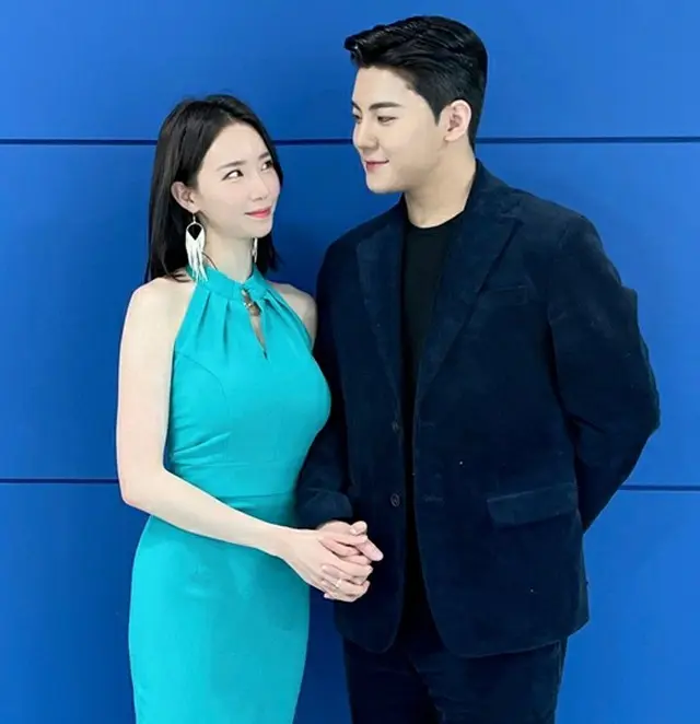 “人気女子アナ”イ・ジョンヒョン、元プロゲーマーとの交際明かす 「彼に“獲得”されちゃいました」（画像提供:wowkorea）