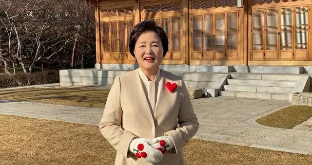 共に民主党、文大統領夫人の衣装費をめぐる物議に「根拠のないデマだ…嘆かわしい」＝韓国（画像提供:wowkorea）
