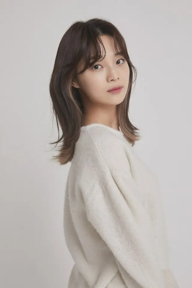 歌手Lylianが音楽レーベル「Color Whale」と専属契約（画像提供:wowkorea）