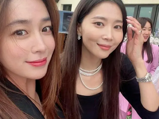 女優イ・ミンジョン＆オ・ユナはブラック… ソン・イェジンとヒョンビン結婚式に出席（画像提供:wowkorea）