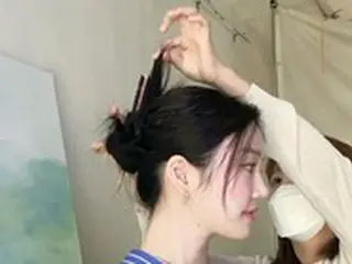 女優イ・ユビ、反射板が必要が無い「輝く白い肌」