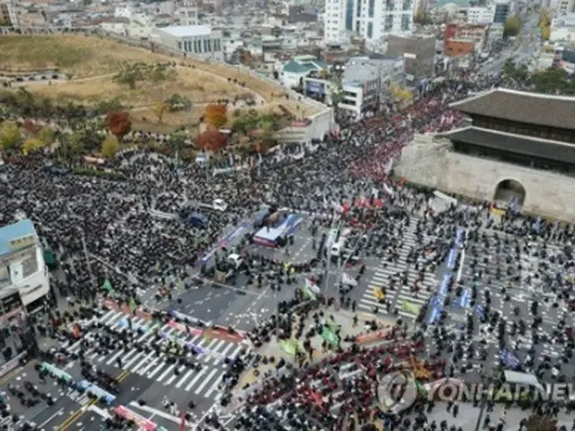 昨年１１月にソウル市内で開かれた民主労総の集会の様子＝（聯合ニュース）