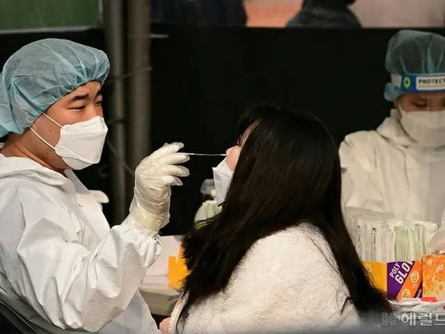 韓国の午後6時時点のコロナ新規感染者は13万214人…前日より1万7142人減(画像提供:wowkorea)