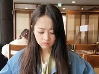 女優パク・ボヨン、冷麺食べる姿がこんなにもかわいいの？…童顔ビジュアルを披露