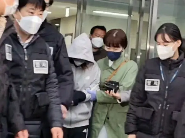 「小学生2人の息子殺害」40代女、検察に送致…取材陣の質問には答えず＝韓国（画像提供:wowkorea）