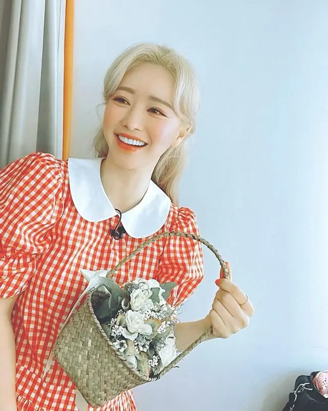 女優ホン・スア、金髪に変身した近況を公開…人形のようなビジュアル（画像提供:wowkorea）
