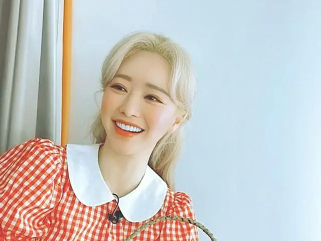 女優ホン・スア、金髪に変身した近況を公開…人形のようなビジュアル（画像提供:wowkorea）