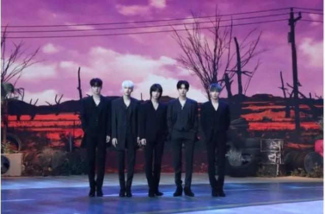 TOMORROW　X　TOGETHER（ビッグヒットミュージック提供）＝（聯合ニュース）≪転載・転用禁止≫