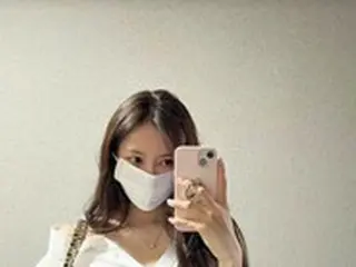 ヒョミン(T-ARA)、美しすぎる白シャツ＆ジーンズ姿…抜群のスタイル
