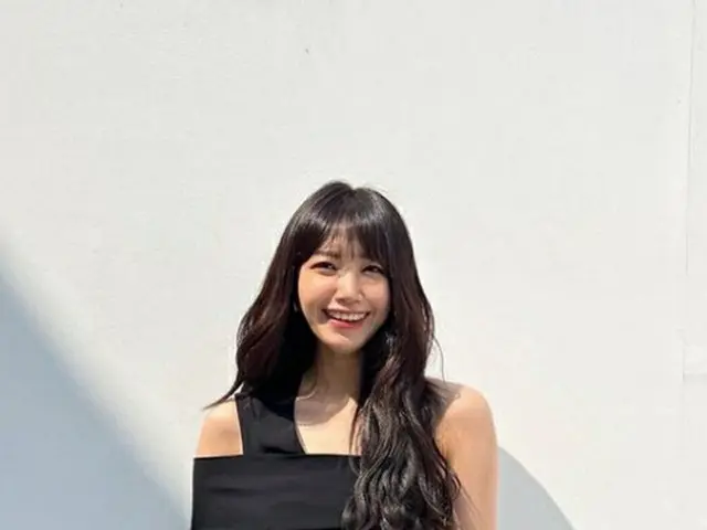 「Apink」チョン・ウンジ、タイトなワンピースで抜群のスタイルを披露（画像提供:wowkorea）