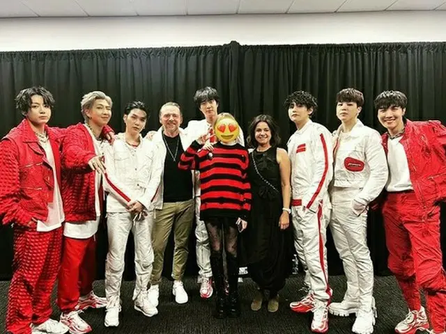 「イギリスのARMY」俳優サイモン・ペッグ、「BTS」との写真で成功したオタクを認証（画像提供:wowkorea）