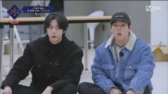 「宇宙少女」を激励訪問した「MONSTA X」のヒョンウォンとジュホン。（画像:画面キャプチャ）