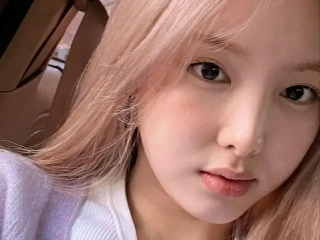 ナヨン（TWICE）、本当にナヨン？成熟した雰囲気…明るい髪色も美しい（画像提供:wowkorea）