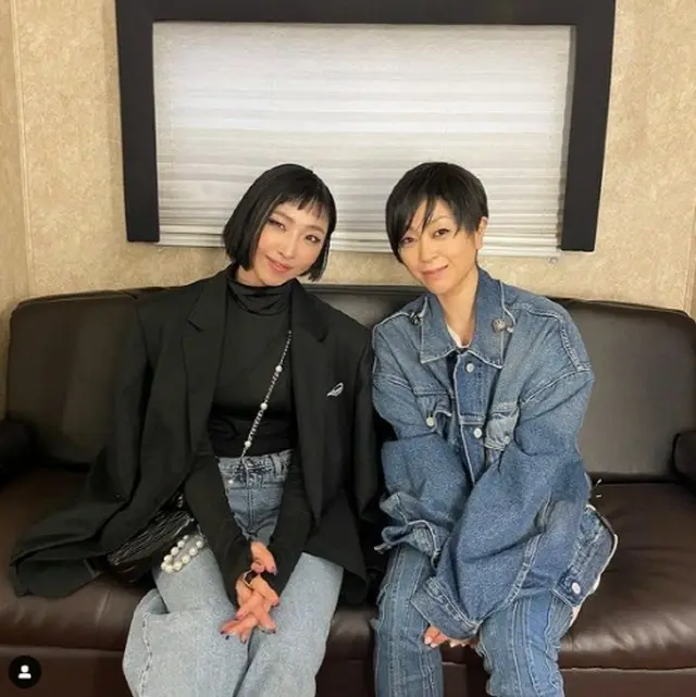 MINZY（2NE1）、米「コーチェラ」で宇多田ヒカルと対面…ツーショット写真を公開（画像提供:wowkorea）
