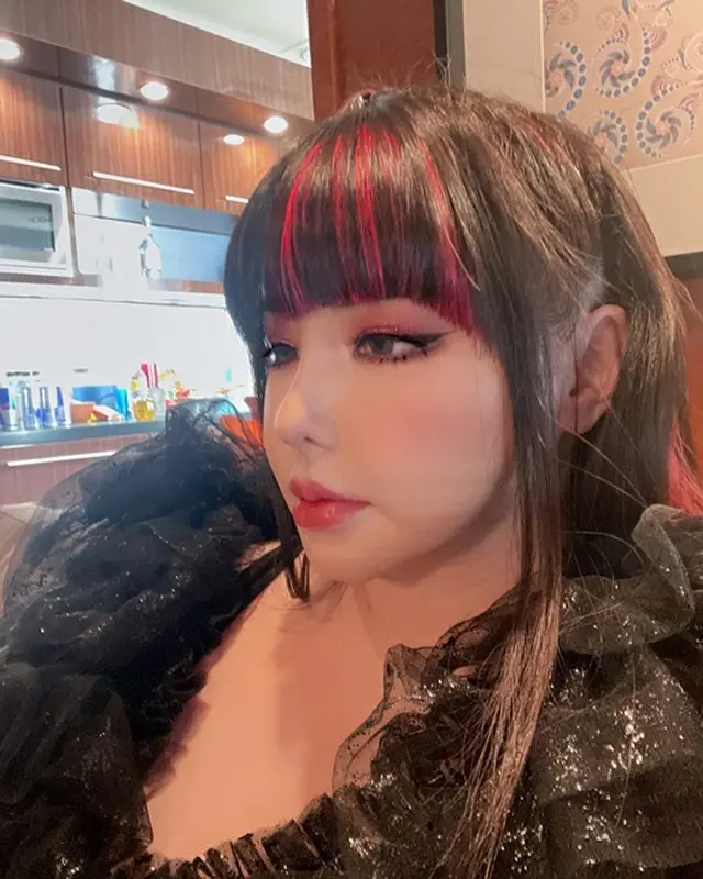 歌手BOM、人形のような絶好調ビジュアル（画像提供:wowkorea）