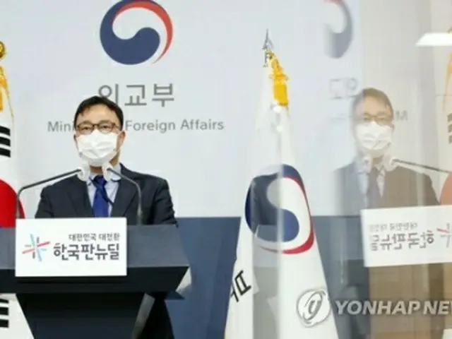 会見する崔報道官(資料写真)=(聯合ニュース)