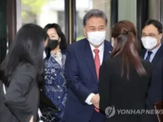 不協和音解消へ「日本外相と喜んで協演」　韓国外相候補