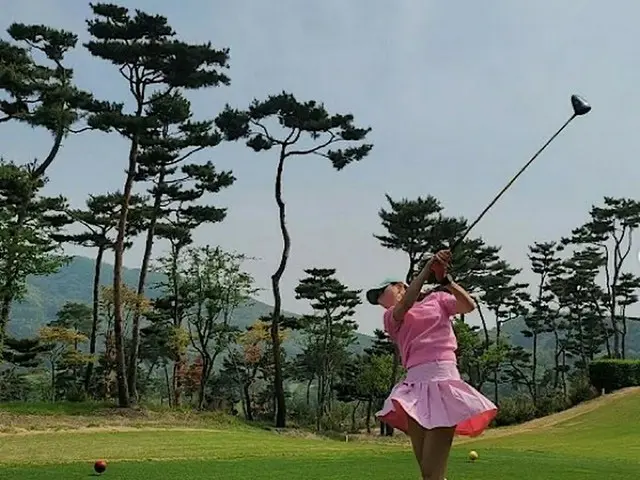 モデルのハン・ヘジン、ゴルフ場に登場した女神… 9等身高級スタイルが大ヒット（画像提供:wowkorea）
