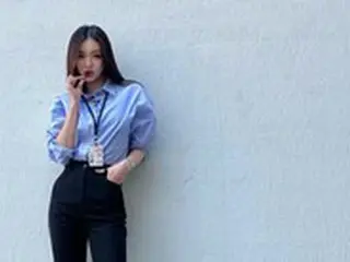 ユア（OH MY GIRL)、本当に159cm？…”足が2mあるみたい”