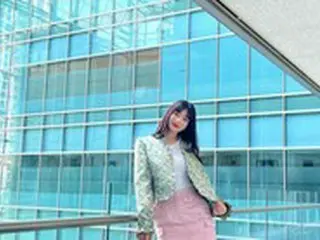 ジョイ（Red Velvet）、春色ファッションを披露…スラリとした脚線美と爽やかスマイルで魅了