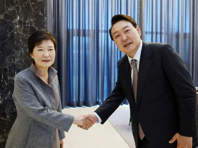 朴槿恵朴槿恵氏、尹錫悦次期大統領の就任式に出席へ…文大統領と6年7か月ぶりに面会（画像提供:wowkorea）