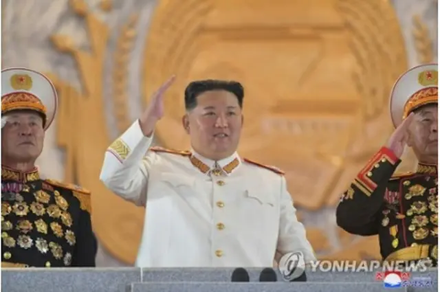 軍事パレードに元帥服姿で登場した金正恩氏＝（朝鮮中央通信＝聯合ニュース）≪転載・転用禁止≫