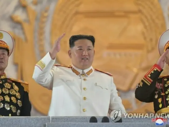 軍事パレードに元帥服姿で登場した金正恩氏＝（朝鮮中央通信＝聯合ニュース）≪転載・転用禁止≫