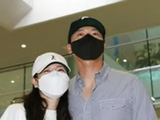 俳優ヒョンビン、ソン・イェジン夫婦「ハネムーンを終え17日ぶりに帰国」