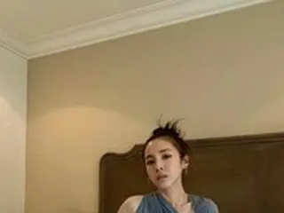 DARA（元2NE1）、スリットドレス姿で”魅惑美”炸裂…こんなにセクシーだった!?