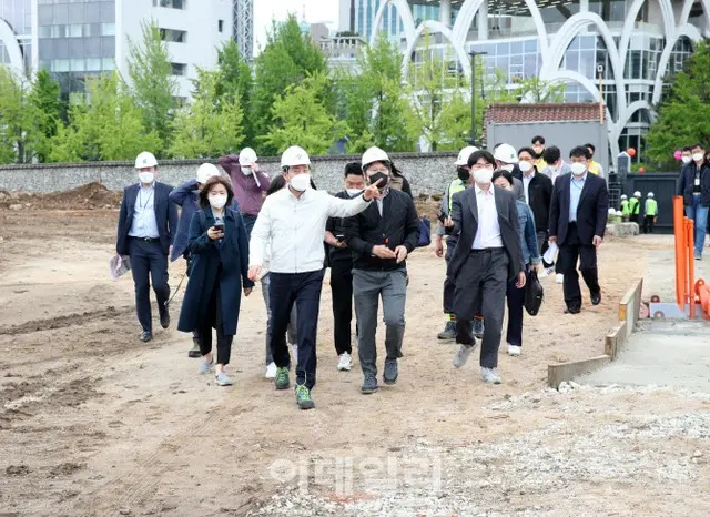 呉世勲市長、松峴洞の敷地を確認（画像提供:wowkorea）