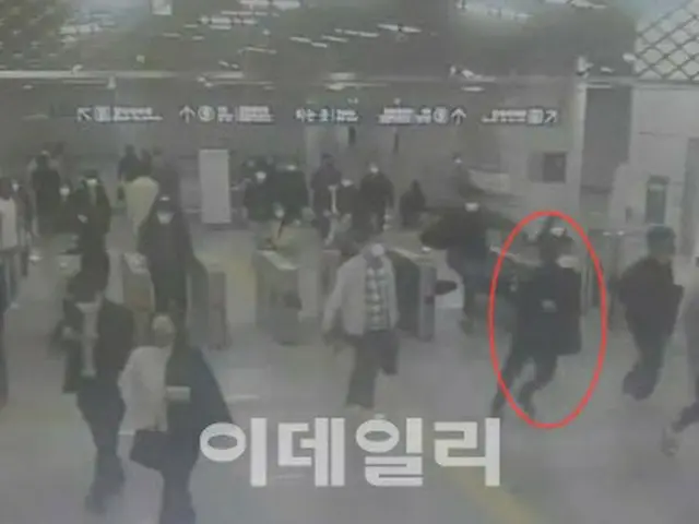 指名手配中の窃盗犯、ソウル地下鉄9号線で女性の財布を盗もうとして逮捕=韓国（画像提供:wowkorea）