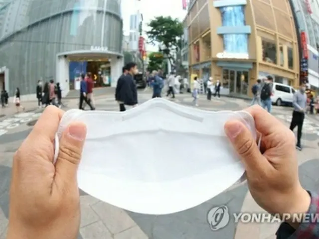 屋外でのマスク着用は個々人の判断に委ねられる（資料写真）＝（聯合ニュース）