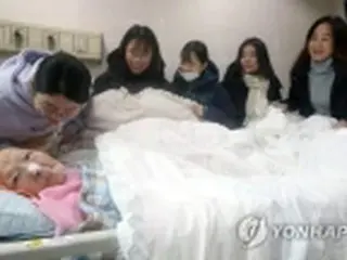 慰安婦被害者死去　韓国女性家族相が哀悼の意