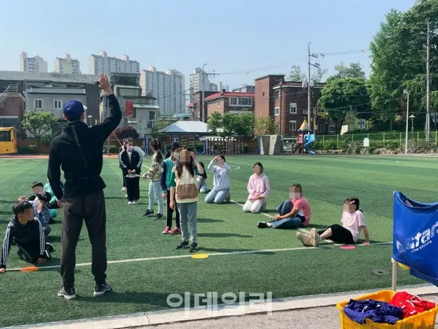「ノーマスクOK」と言われても…恥ずかしそうにする韓国の子どもたち（画像提供:wowkorea）